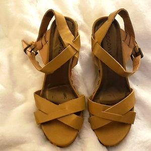 Coconuts size 9 wedge